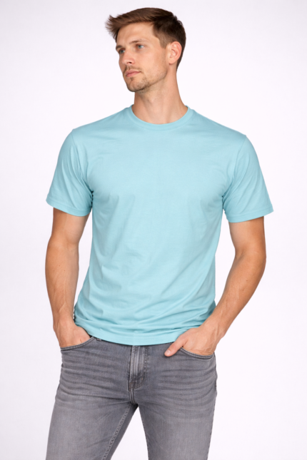 • Standard size t-shirt with comfortable everyday fit